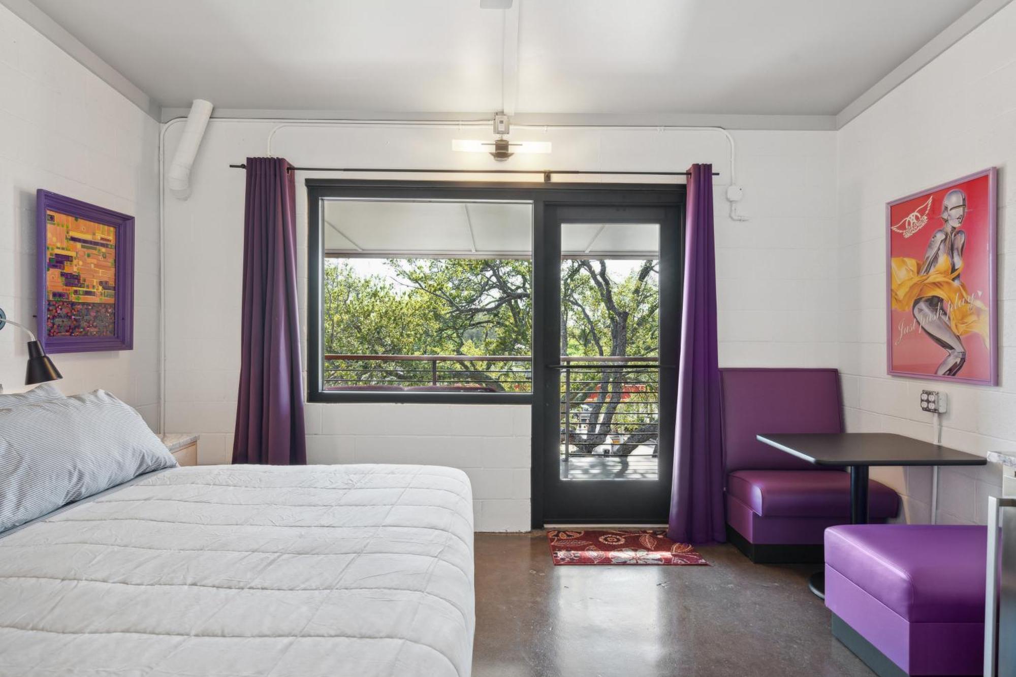 Boutique Vera Hotel In The Heart Of フォーリービーチ エクステリア 写真