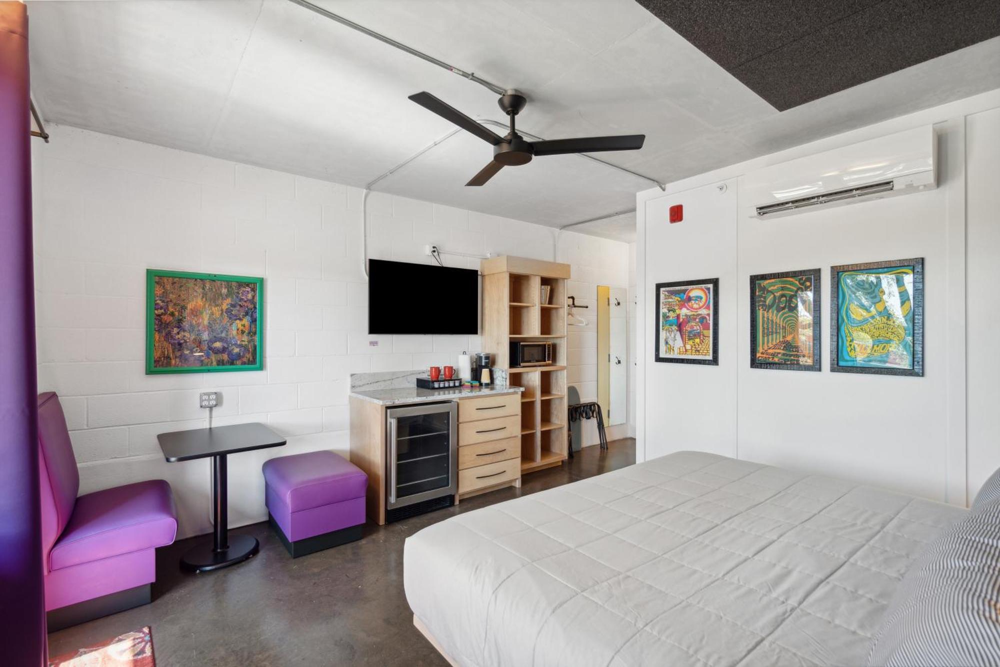 Boutique Vera Hotel In The Heart Of フォーリービーチ エクステリア 写真