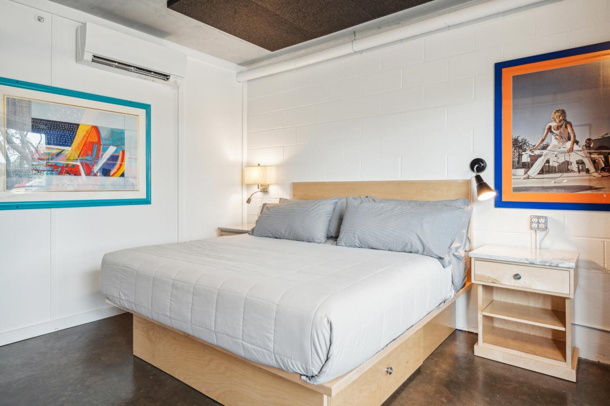 Boutique Vera Hotel In The Heart Of フォーリービーチ エクステリア 写真