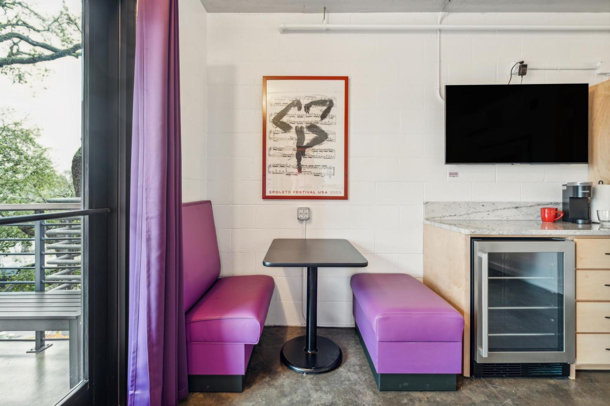 Boutique Vera Hotel In The Heart Of フォーリービーチ エクステリア 写真